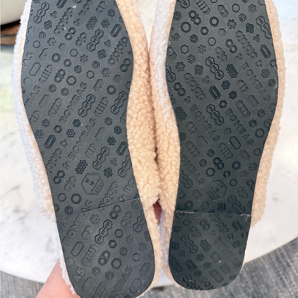 Bombas Mule Slippers - Picture 2 of 2